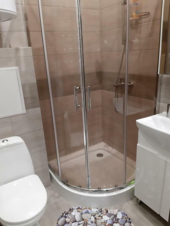 1 Stop From Railway Station Apartment Kiev Bagian luar foto